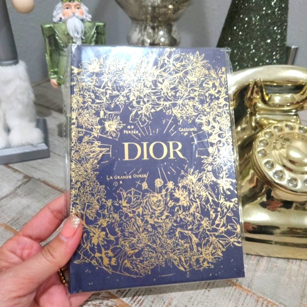 Dior notebook